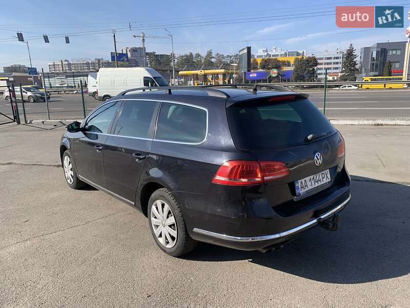 Универсал Volkswagen Passat 2012 в Киеве