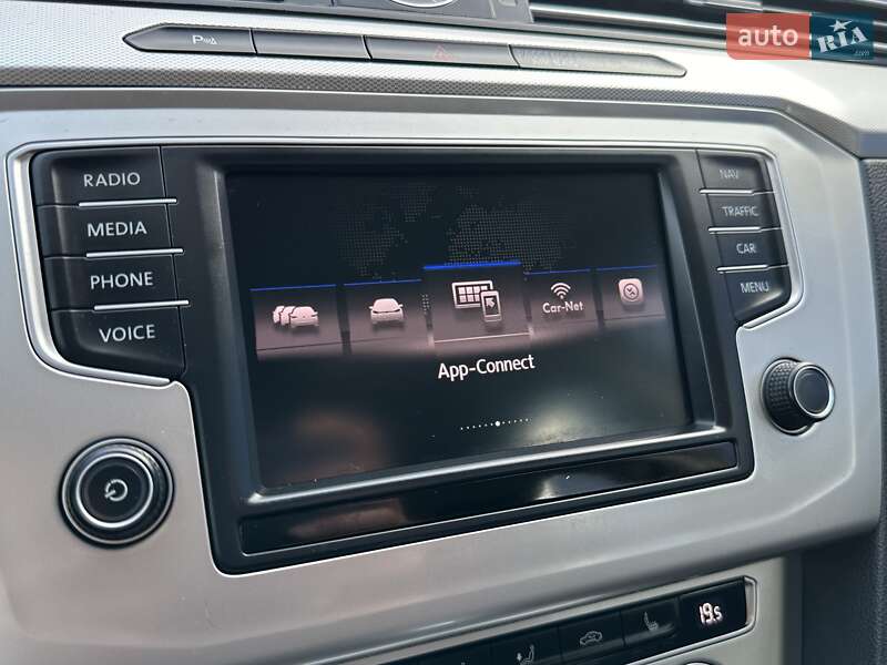 Універсал Volkswagen Passat 2017 в Рівному