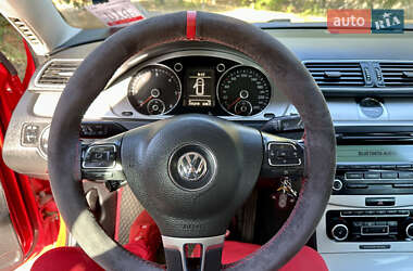 Универсал Volkswagen Passat 2011 в 