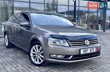 Седан Volkswagen Passat 2011 в 