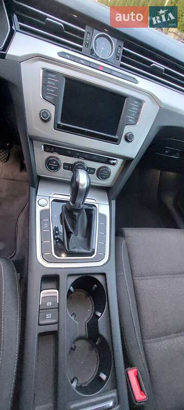 Універсал Volkswagen Passat 2016 в Івано-Франківську