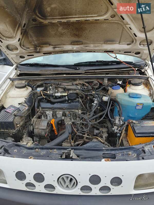 Седан Volkswagen Passat 1989 в Стрые