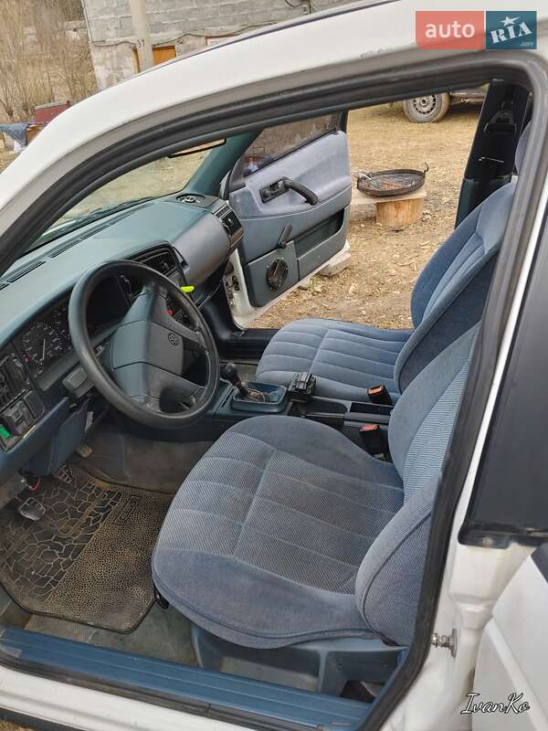Седан Volkswagen Passat 1989 в Стрые