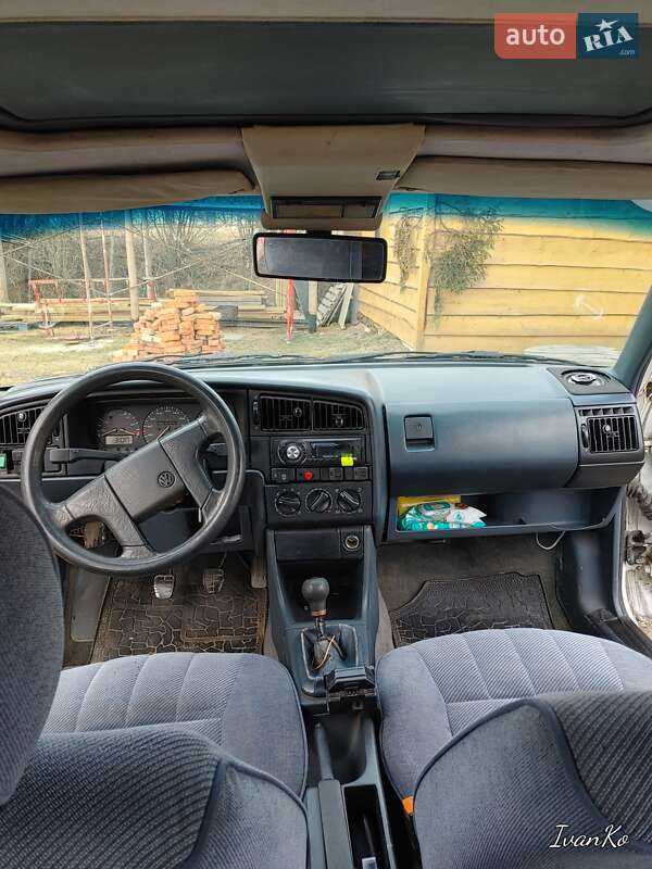 Седан Volkswagen Passat 1989 в Стрые