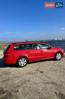Универсал Volkswagen Passat 2011 в 