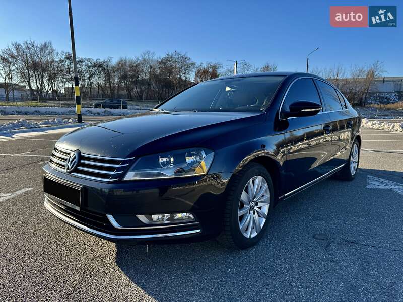 Volkswagen Passat 2011 Volkswagen Passat 2011