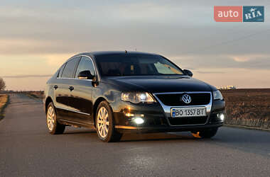 Седан Volkswagen Passat 2009 в Теофиполе