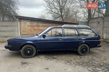 Універсал Volkswagen Passat 1982 в 