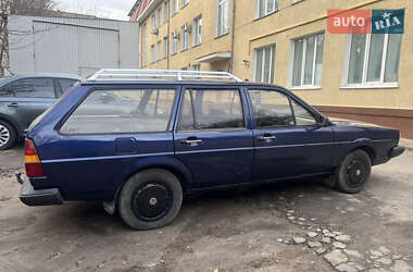 Універсал Volkswagen Passat 1982 в 