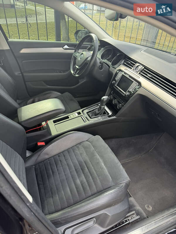 Седан Volkswagen Passat 2017 в Киеве