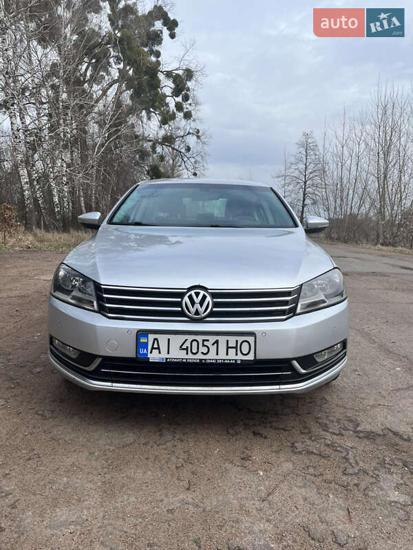 Седан Volkswagen Passat 2012 в 