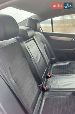 Седан Volkswagen Passat 2012 в 