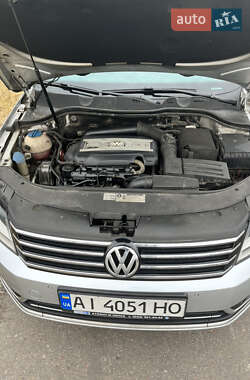 Седан Volkswagen Passat 2012 в 