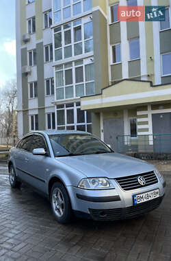 Седан Volkswagen Passat 2001 в Ромнах