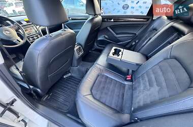 Седан Volkswagen Passat 2014 в 
