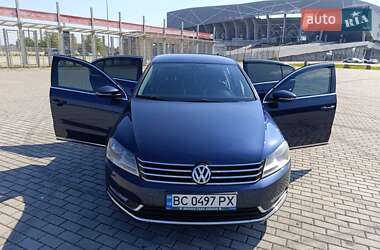 Седан Volkswagen Passat 2014 в Львове