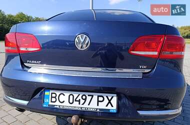 Седан Volkswagen Passat 2014 в Львове