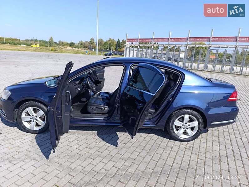 Седан Volkswagen Passat 2014 в Львове