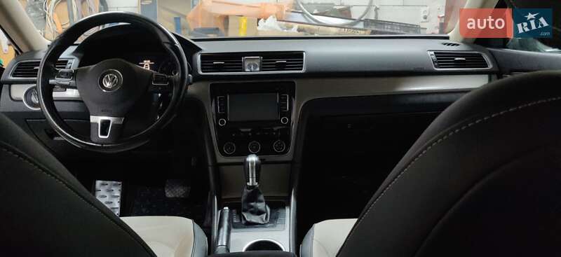 Седан Volkswagen Passat 2014 в Шепетівці
