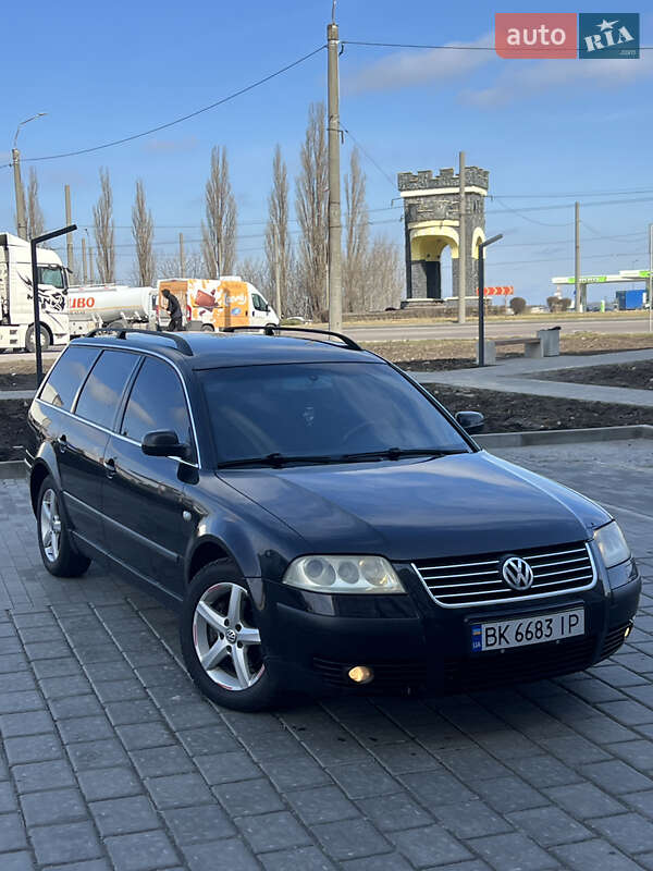 Универсал Volkswagen Passat 2001 в Ровно