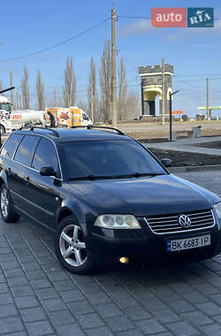 Универсал Volkswagen Passat 2001 в Ровно