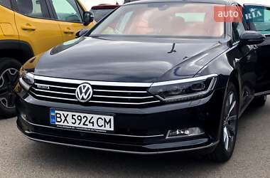 Седан Volkswagen Passat 2015 в Киеве