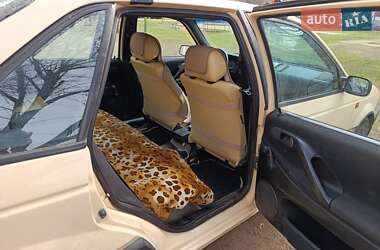 Седан Volkswagen Passat 1992 в 