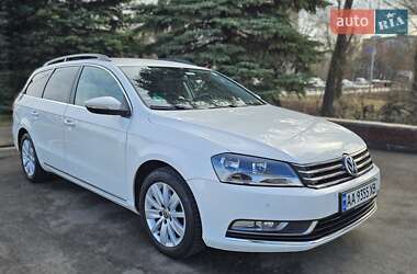 Універсал Volkswagen Passat 2014 в Києві