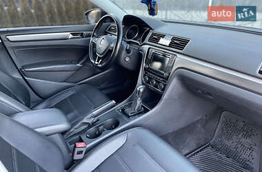 Седан Volkswagen Passat 2017 в 