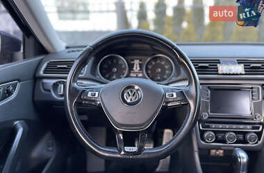 Седан Volkswagen Passat 2017 в 