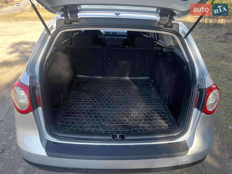 Универсал Volkswagen Passat 2006 в Теофиполе