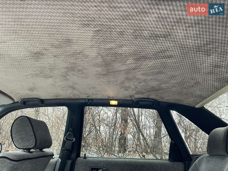 Седан Volkswagen Passat 1989 в Києві