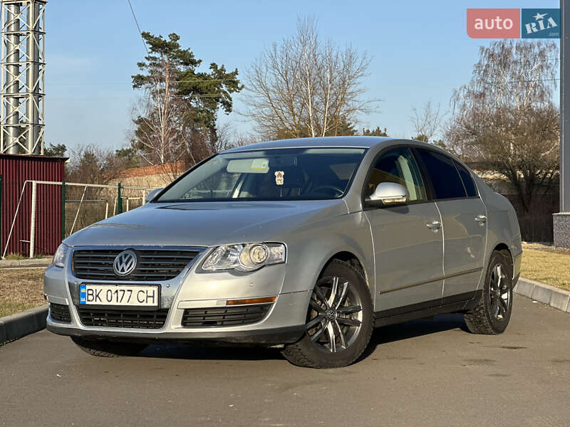 Седан Volkswagen Passat 2007 в Сарнах