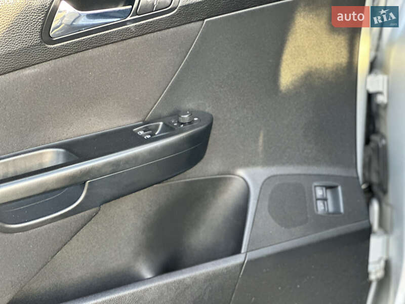 Седан Volkswagen Passat 2007 в Сарнах