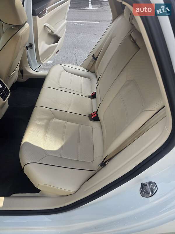 Седан Volkswagen Passat 2017 в Киеве фото 14 Седан Volkswagen Passat 2017 в Киеве