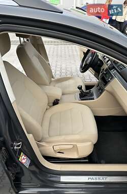 Универсал Volkswagen Passat 2011 в 