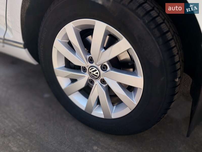 Универсал Volkswagen Passat 2018 в Трускавце