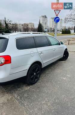 Універсал Volkswagen Passat 2010 в 