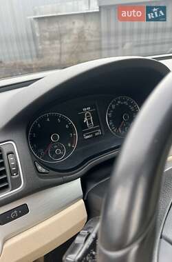 Седан Volkswagen Passat 2013 в 