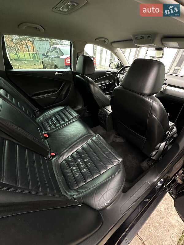 Універсал Volkswagen Passat 2010 в Хусті