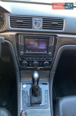 Седан Volkswagen Passat 2017 в 