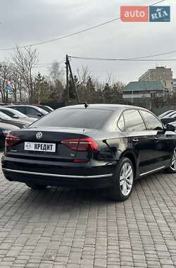 Седан Volkswagen Passat 2018 в Кривом Роге