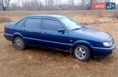 Седан Volkswagen Passat 1994 в Чернігові