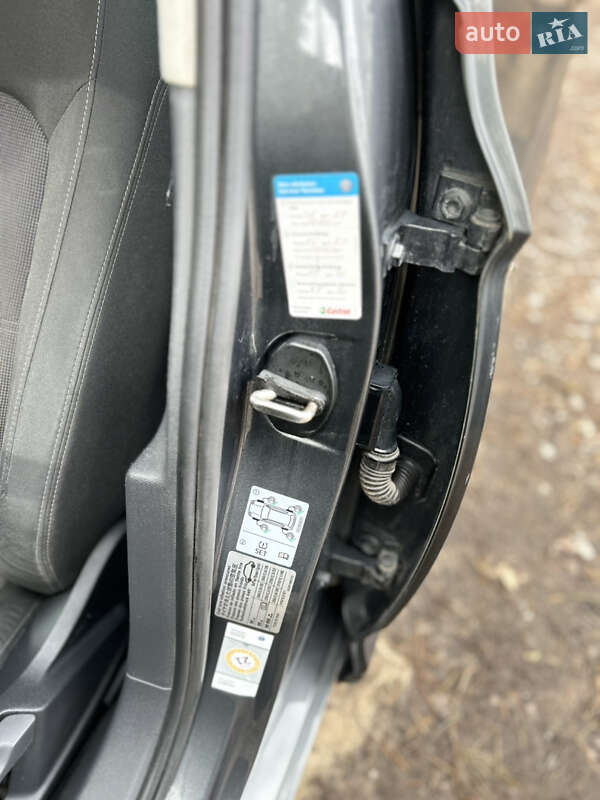 Універсал Volkswagen Passat 2015 в Харкові