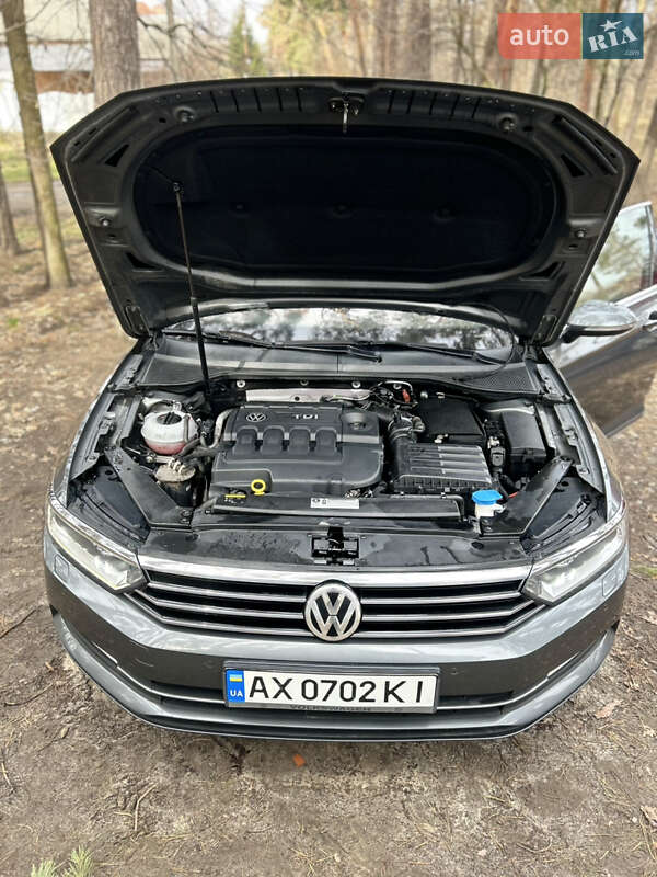 Універсал Volkswagen Passat 2015 в Харкові