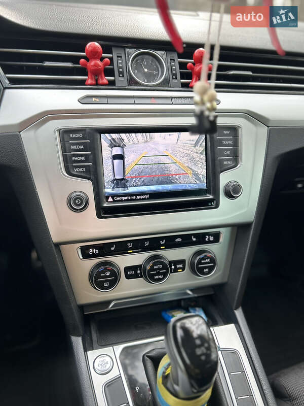 Універсал Volkswagen Passat 2015 в Харкові