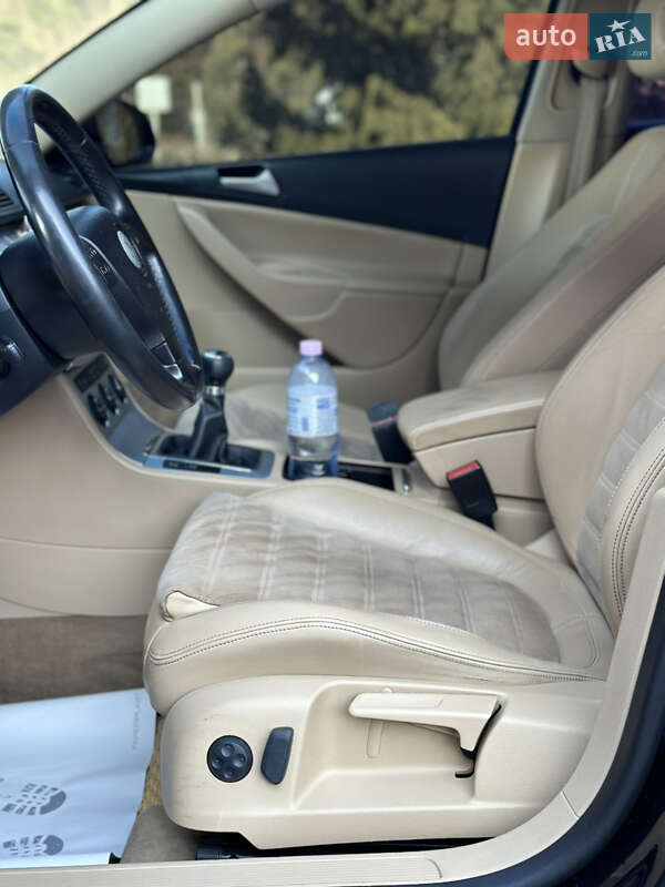 Универсал Volkswagen Passat 2008 в Ровно