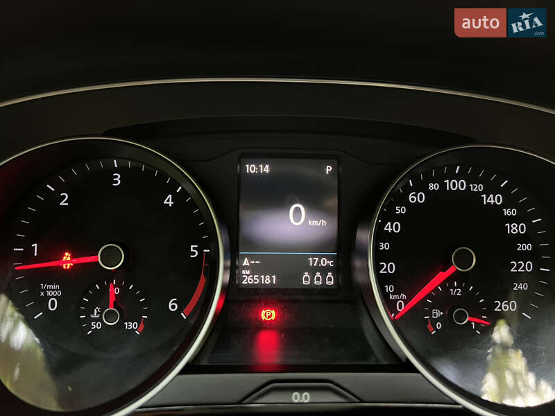 Універсал Volkswagen Passat 2017 в Луцьку