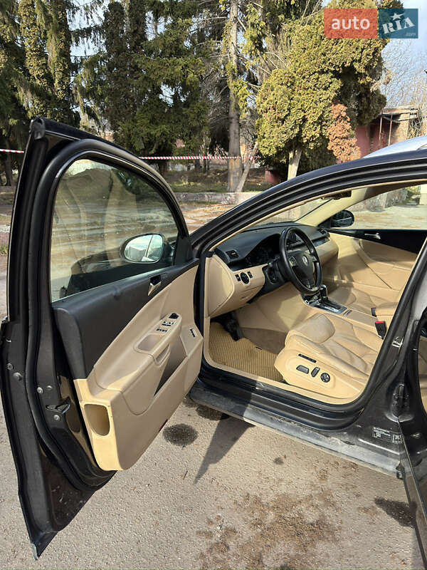 Универсал Volkswagen Passat 2006 в Львове