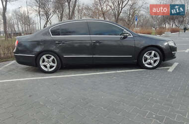 Седан Volkswagen Passat 2006 в 